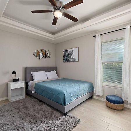 Cozy 3 Bed 2 Bath Apartment, Near Shopping Plazas, Expressway And Free Parking Единбург Екстер'єр фото