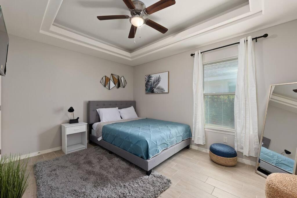 Cozy 3 Bed 2 Bath Apartment, Near Shopping Plazas, Expressway And Free Parking Единбург Екстер'єр фото