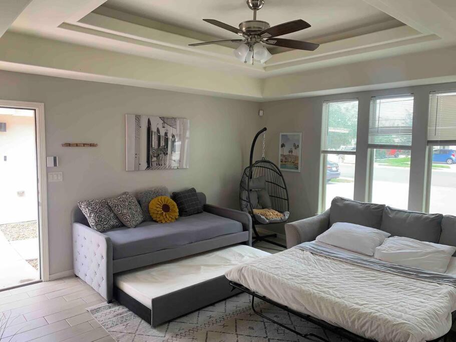 Cozy 3 Bed 2 Bath Apartment, Near Shopping Plazas, Expressway And Free Parking Единбург Екстер'єр фото